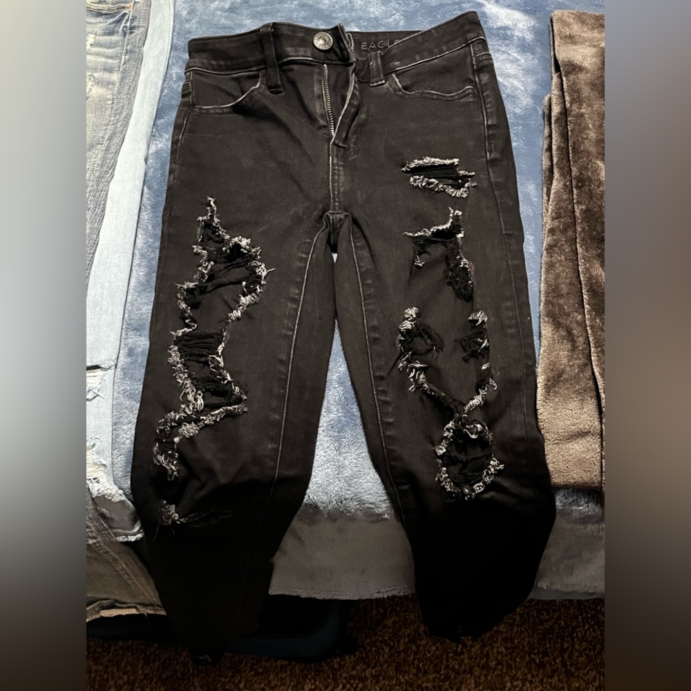 AMERICAN EAGLE JEANS